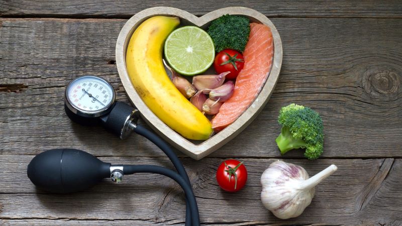 با مصرف میوه‌های پایین آورنده فشار خون، می‌توان آن را کنترل کرد