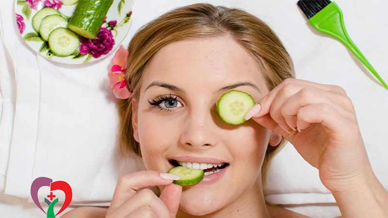 نقش ویتامین K در رفع چین و چروک دور چشم 
