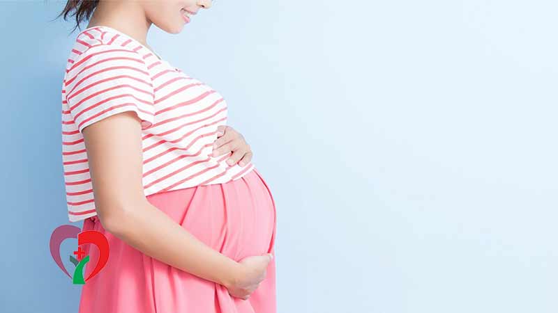 تغییرات هورمونی در زنان، مخصوصاً در هنگام بارداری از علل عفونت لثه